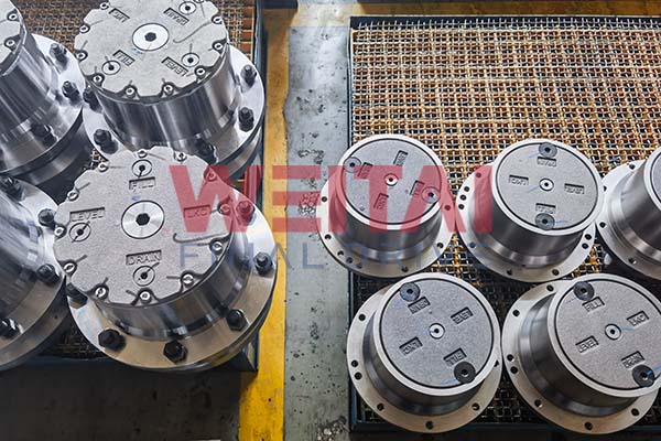 WEITAI OEM hydraulic track drive motor